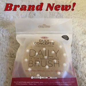 Daily Concepts Dry Brush